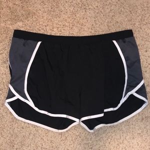 Black & White Old Navy Active Shorts